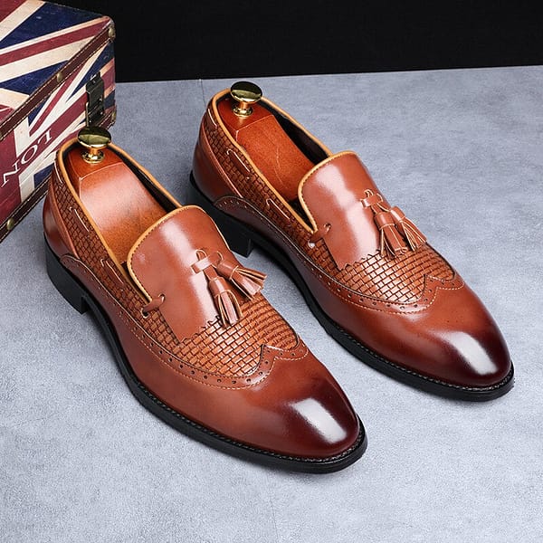 Fashion Men Casual Shoes Breathable Leather Loafers Tassel Office Shoes For Men Driving Moccasins Comfortable Slip on Size 38-48