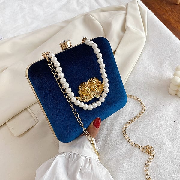 Vintage Carved Handbag Women's Small Angel Messenger Bags Chain Flap 2020 New high Quality Pearl Clutch for Lady Hasp