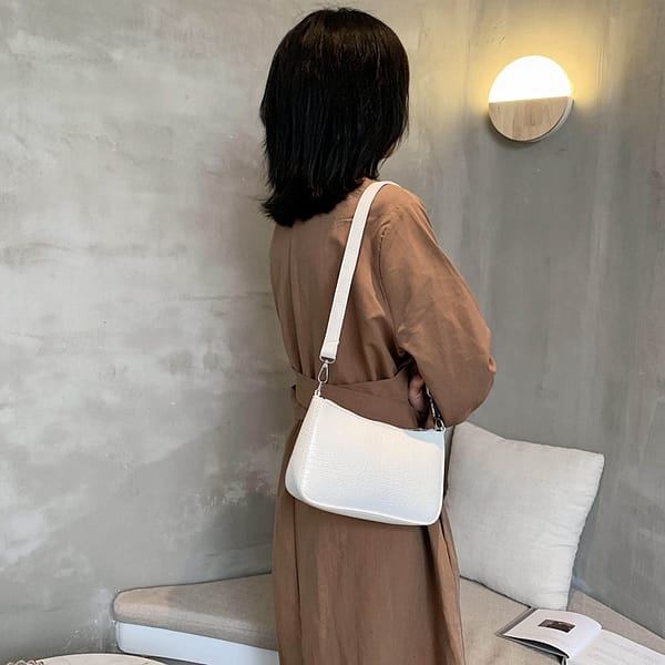 aliwood 2020 New Style Crocodile Leather Women Shoulder Bags Simple Elegant Baguette Bag Armpit Bag High Quality Handbag Bolsas