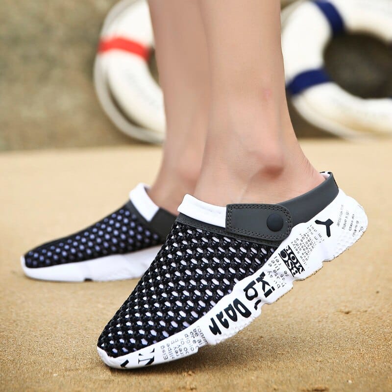 Size 39-46 Summer Mesh Shoes Men Sandals Beach Slippers Clogs Male Sneaker Clogs Man Zuecos Sandalias Zapatos Hombre A-032